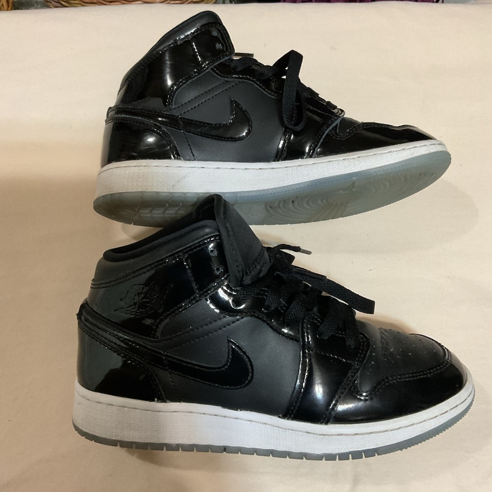 Air Jordan 1 Mid Space Jam Black Size 4Y